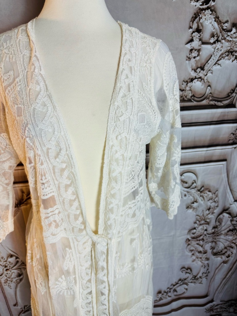 Rebellion Sheer White Embroidered Lace Long Cardigan - Picture 3 of 9